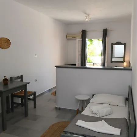 אורחן Dryades Family